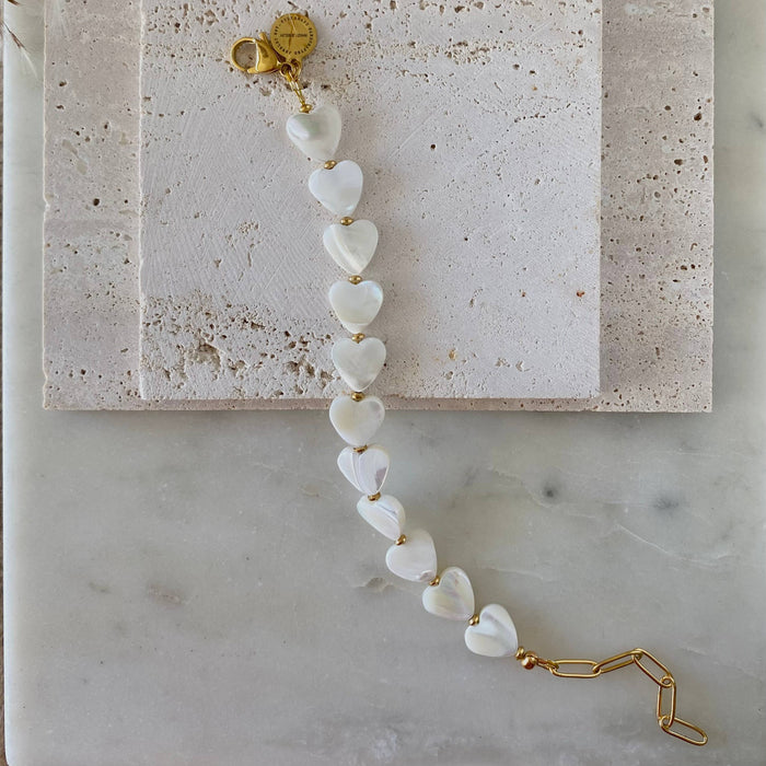 Heart Shaped Pearl Shell Bracelet - 18k gold plated