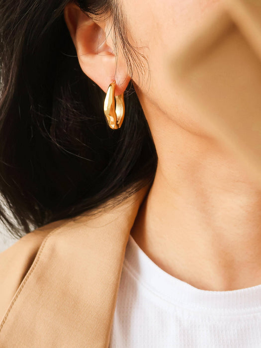 Darcy Oval Hoop Earring- 18K Gold