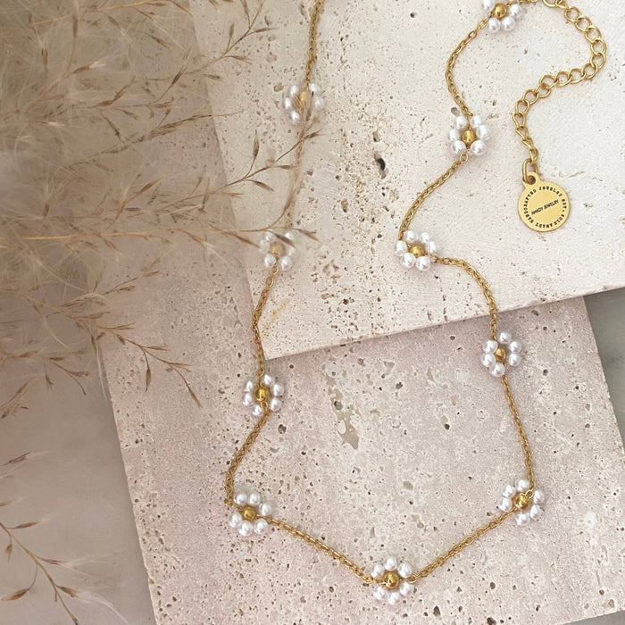 Pearl Flowers Necklace - 18k gold plated