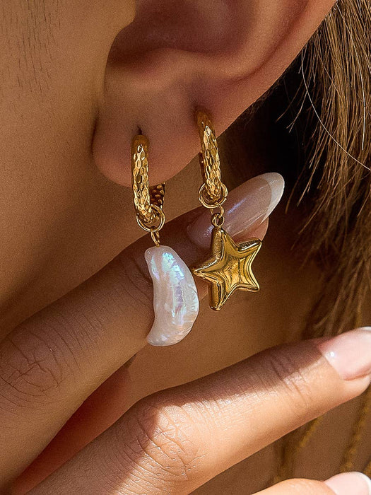 Mismatch Moon and Star Earring 18k Gold
