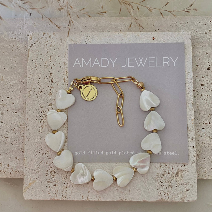 Heart Shaped Pearl Shell Bracelet - 18k gold plated