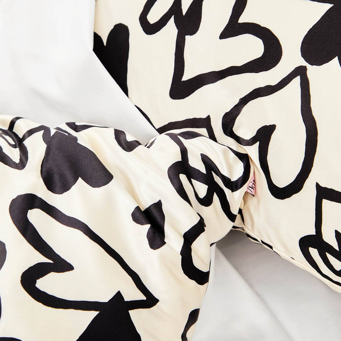 Kitsch Hearts Satin Pillowcase