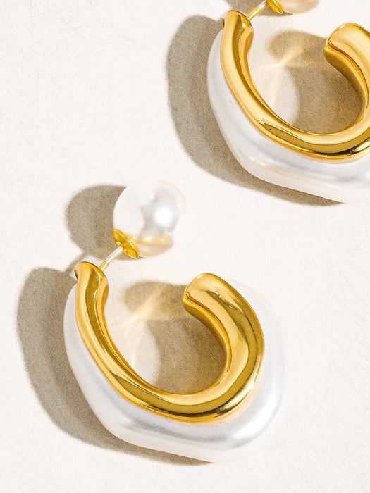 Kinsley Pearl Hoop Earring- 18k Gold