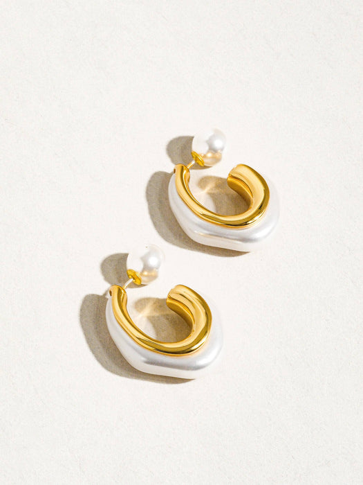 Kinsley Pearl Hoop Earring- 18k Gold