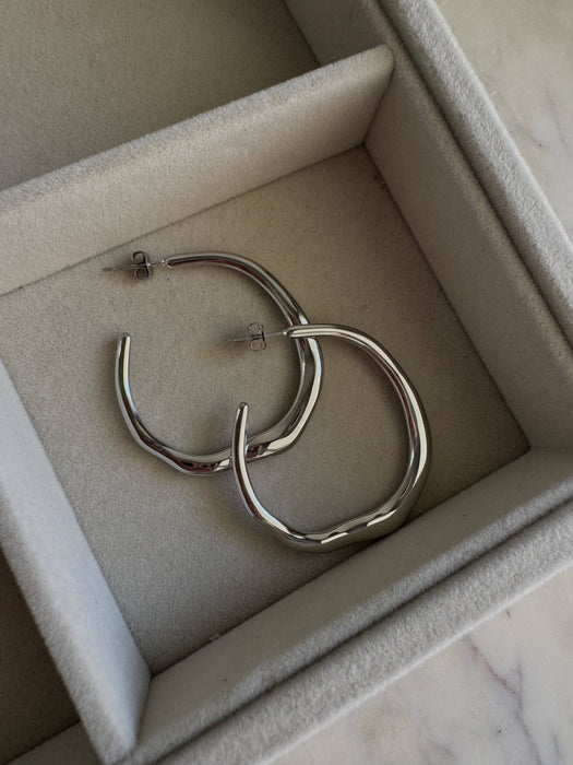 Carmen Wavy Hoops - 14k Gold