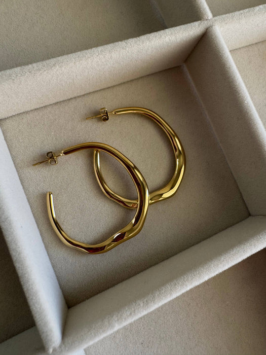 Carmen Wavy Hoops - 14k Gold