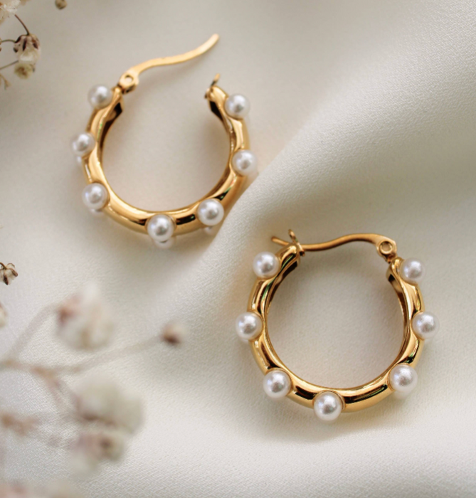 Yang Pearl Hoops