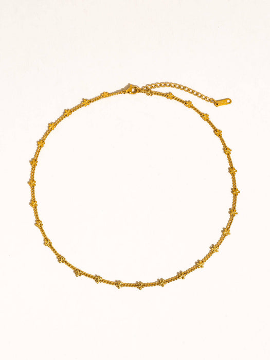Dainty Flower Necklace - 18k Gold