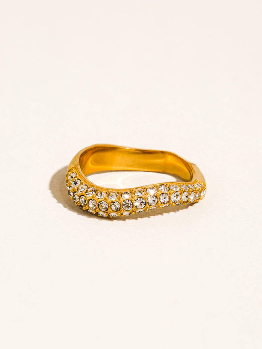 Amoria Crystal Wavy Band - 18k Gold
