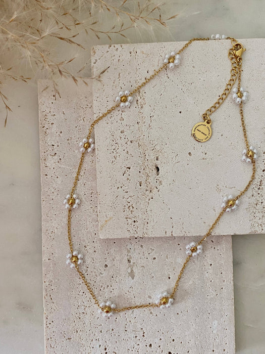 Pearl Flowers Necklace - 18k gold plated